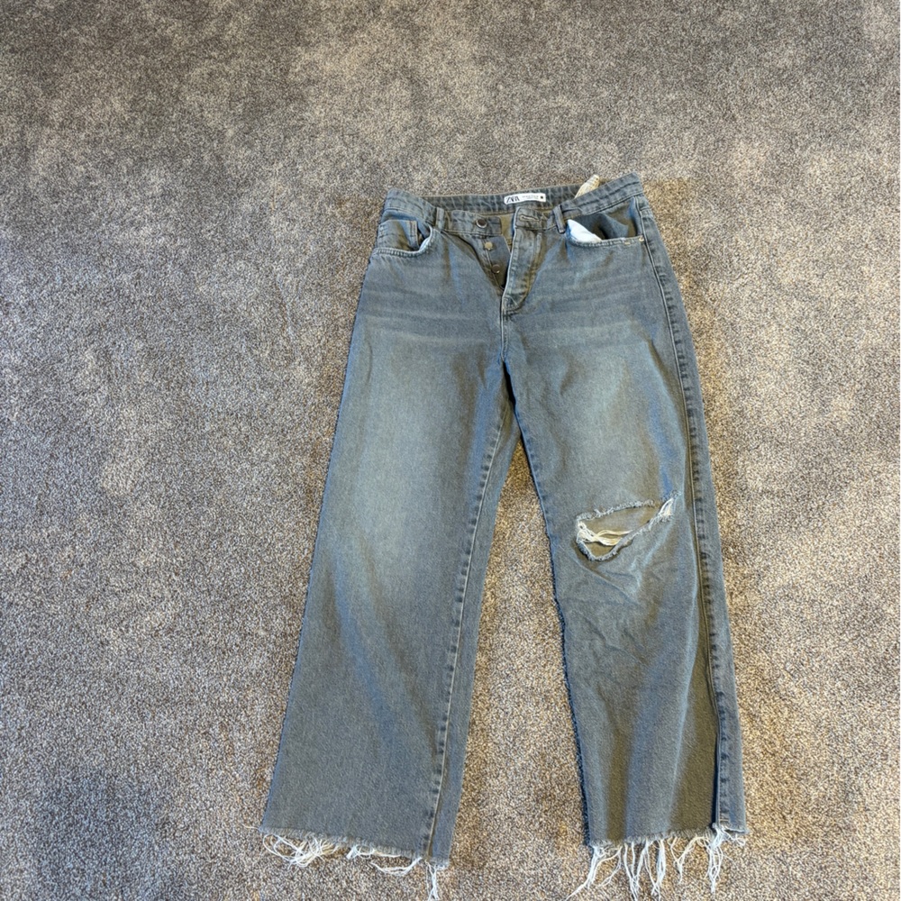 Light gray wash Zara jeans